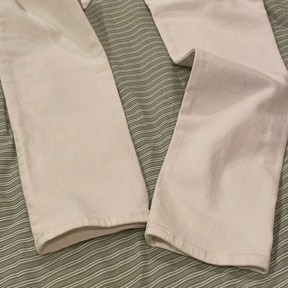 Levi’s 711 Slimming Skinny Jeans - Picture 8 of 8